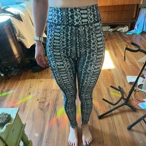 Under Armour Snakeskin Compression Leggings